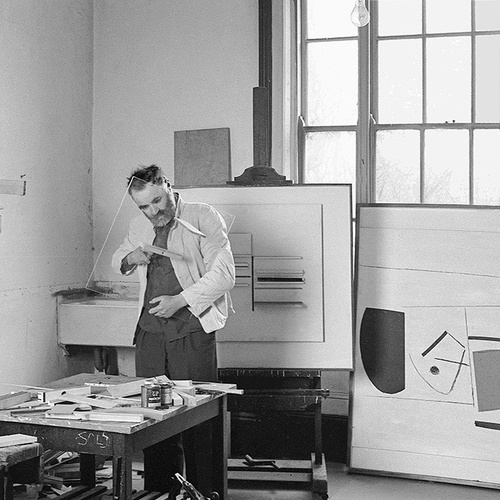 Photograph of Victor Pasmore, date unknown