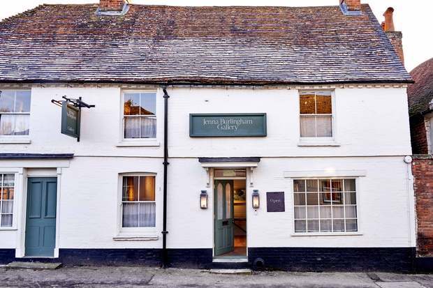 Jenna Burlingham Gallery was established in Kingsclere on the Hampshire-Berkshire border fifteen years ago. The gallery has since become a...